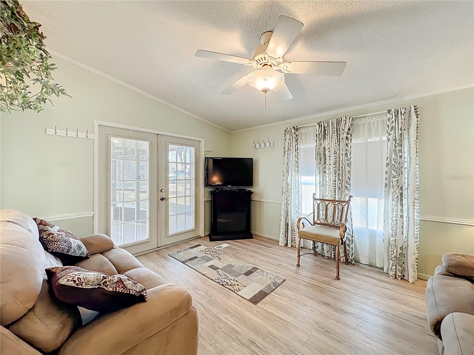 698 CINDI AVE, LEESBURG, FL — photo 19