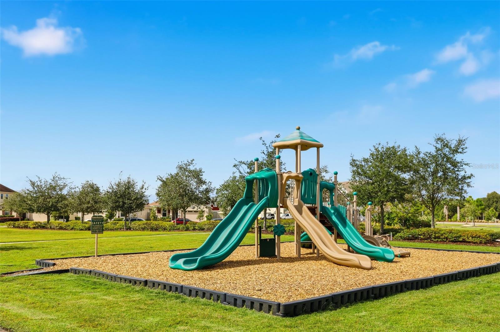 2605 PLAY HARD ALY, KISSIMMEE, FL — photo 40