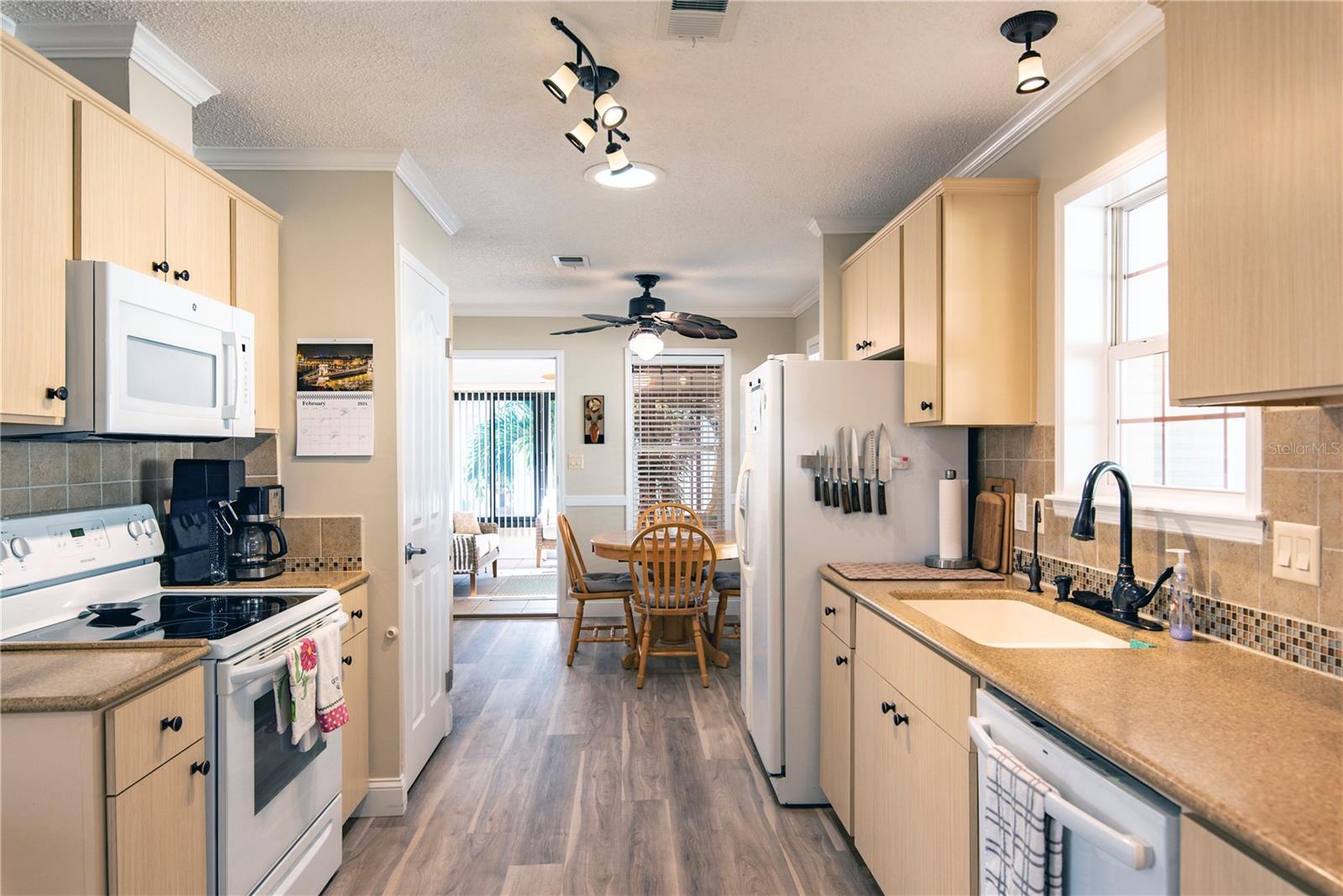 1 DEN HELDER AVE, PUNTA GORDA, FL — photo 9