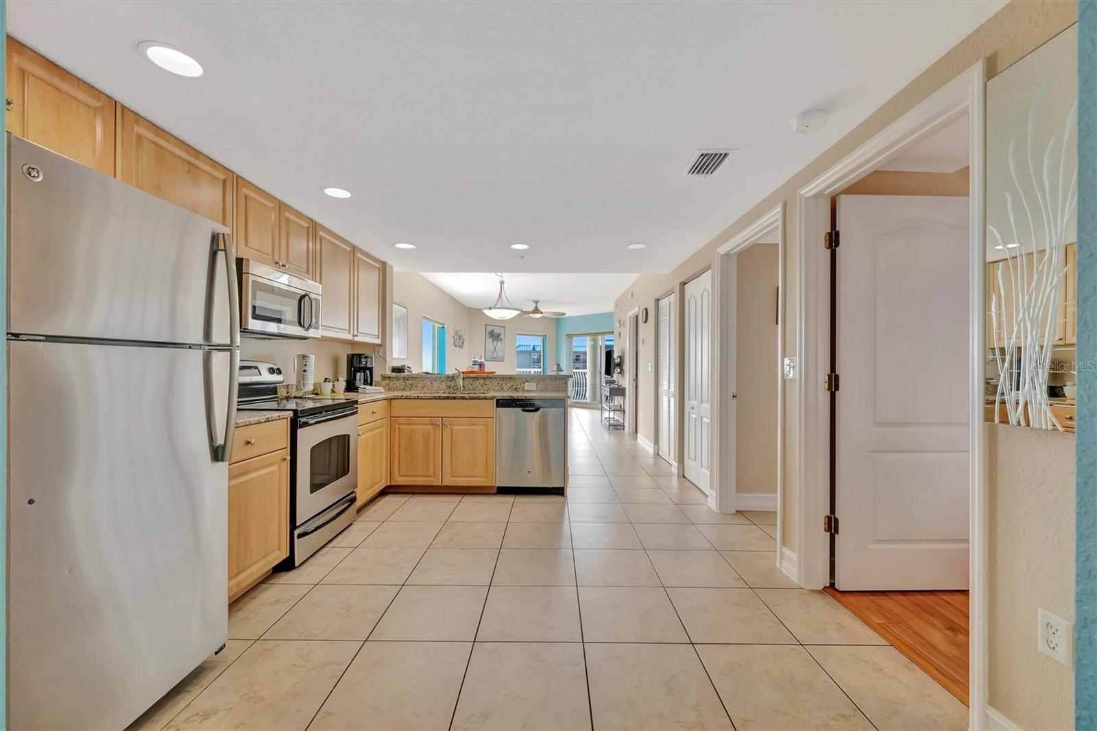 11605 GULF BLVD #501, TREASURE ISLAND, FL — photo 11