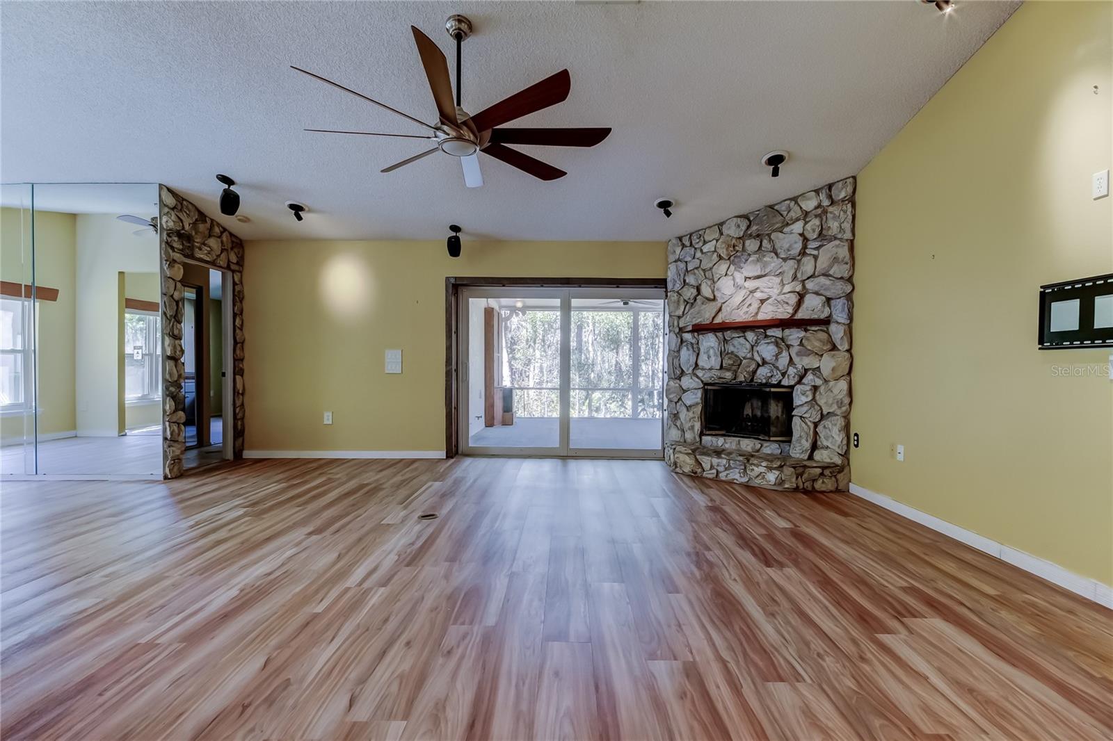 1795 BAYHILL DR, OLDSMAR, FL — photo 9