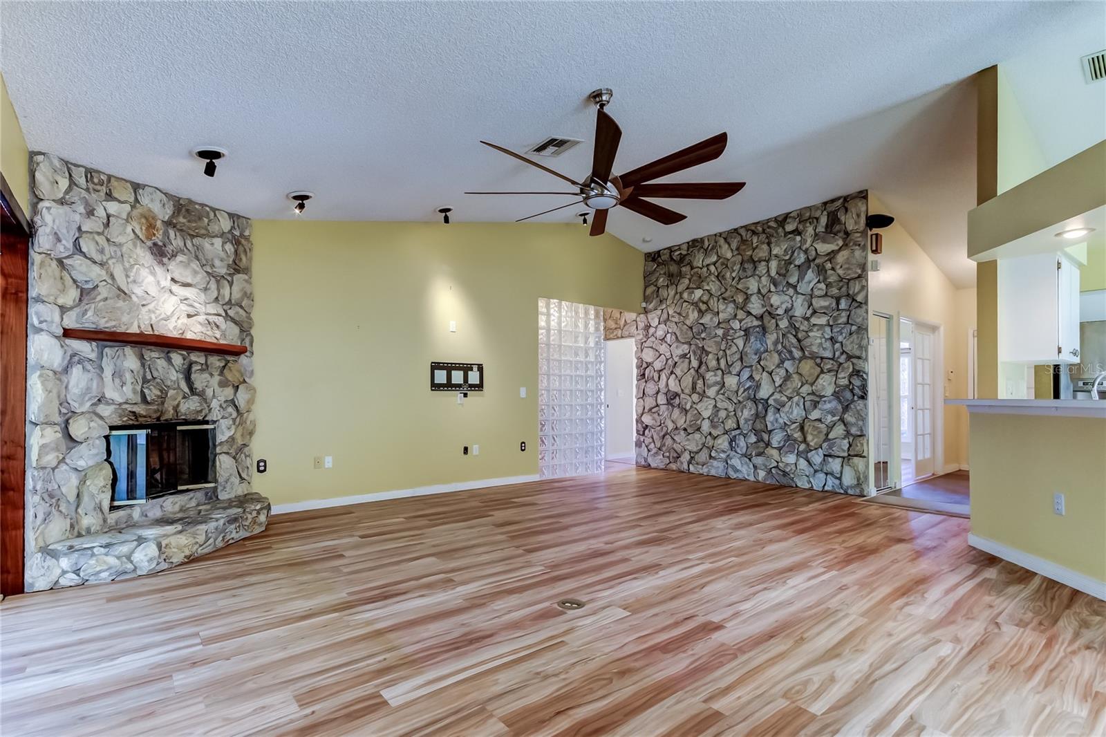 1795 BAYHILL DR, OLDSMAR, FL — photo 11