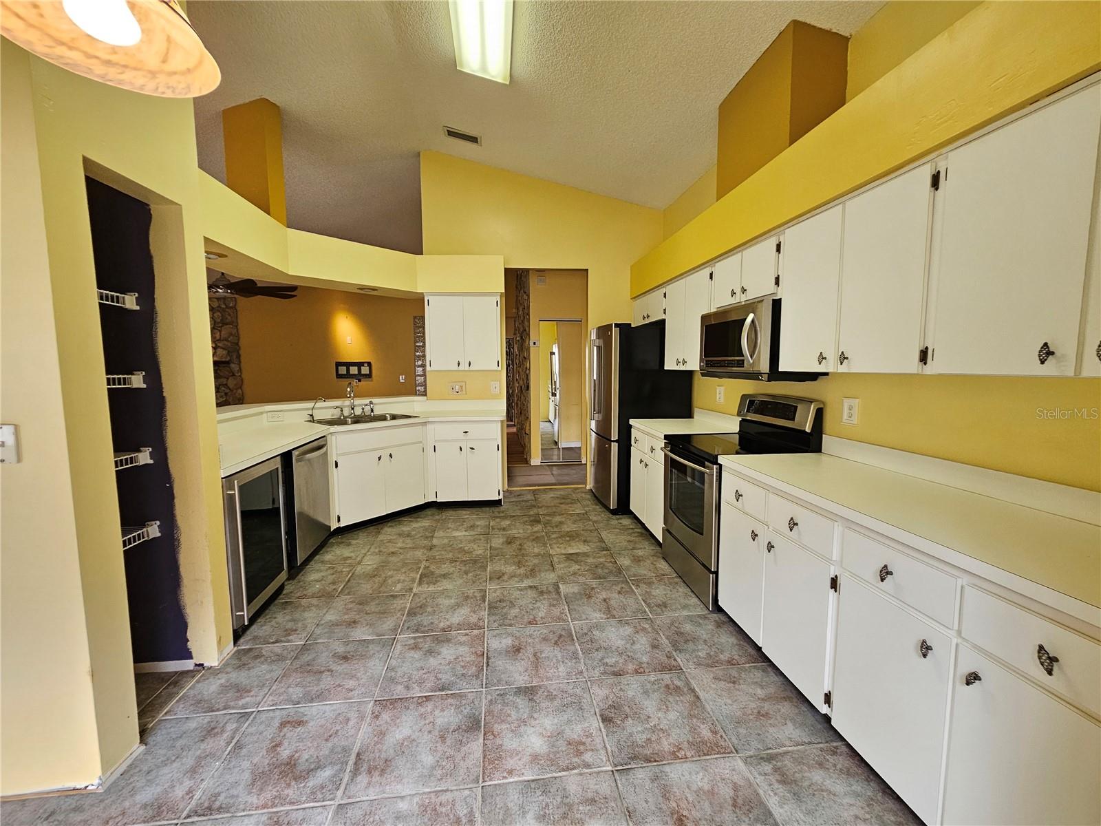 1795 BAYHILL DR, OLDSMAR, FL — photo 16
