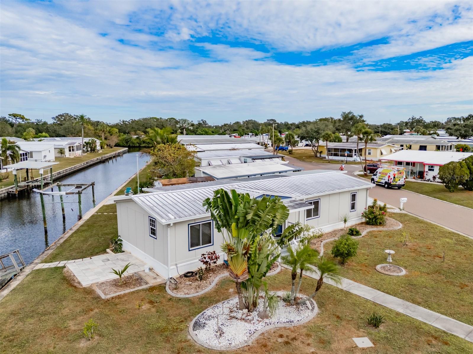 143 E SAINT ANNES CIR, APOLLO BEACH, FL — photo 35