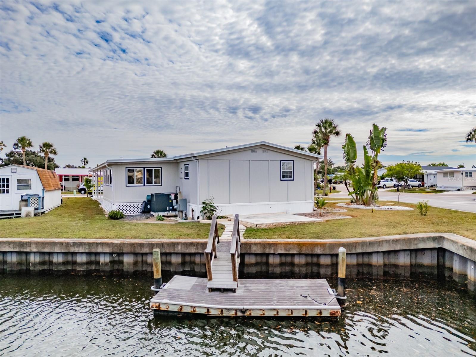 143 E SAINT ANNES CIR, APOLLO BEACH, FL — photo 39