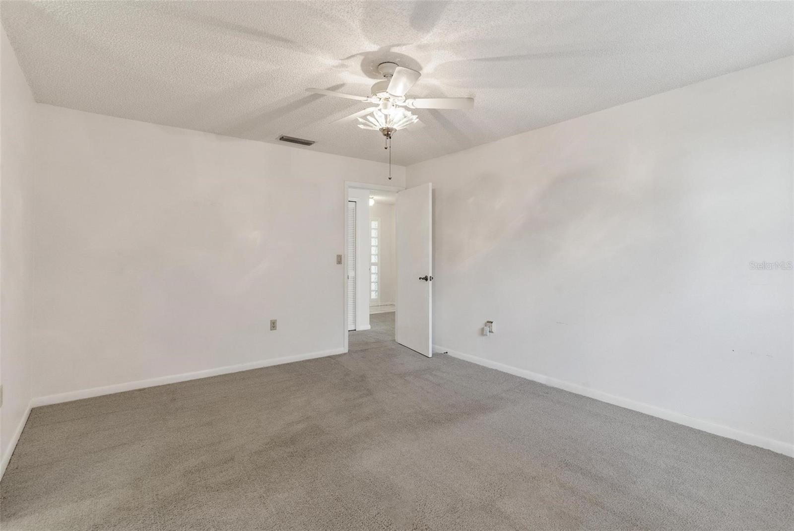 822 DUNDEE CIR, LEESBURG, FL — photo 40