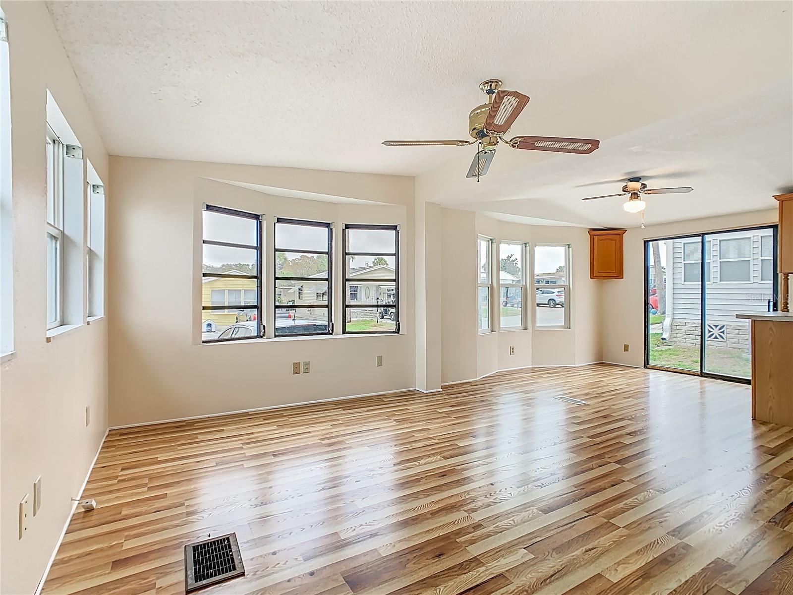9705 LAKE BESS RD #715, WINTER HAVEN, FL — photo 4