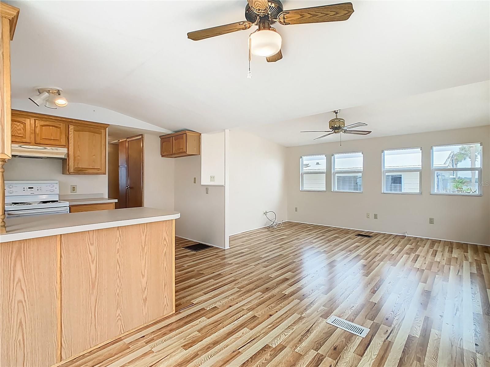 9705 LAKE BESS RD #715, WINTER HAVEN, FL — photo 5