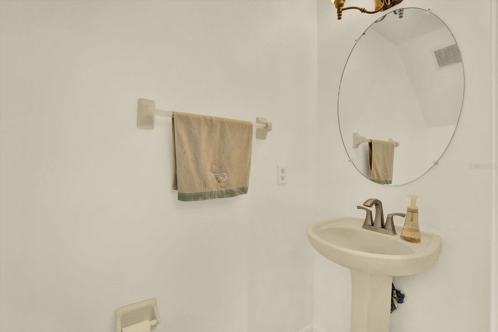11162 KAPOK GRAND CIR, MADEIRA BEACH, FL — photo 12