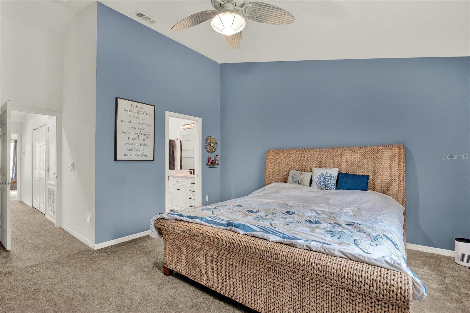 11162 KAPOK GRAND CIR, MADEIRA BEACH, FL — photo 17