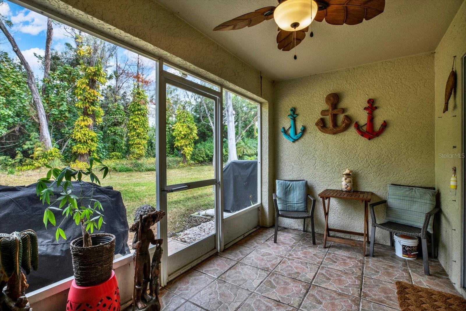 11162 KAPOK GRAND CIR, MADEIRA BEACH, FL — photo 13