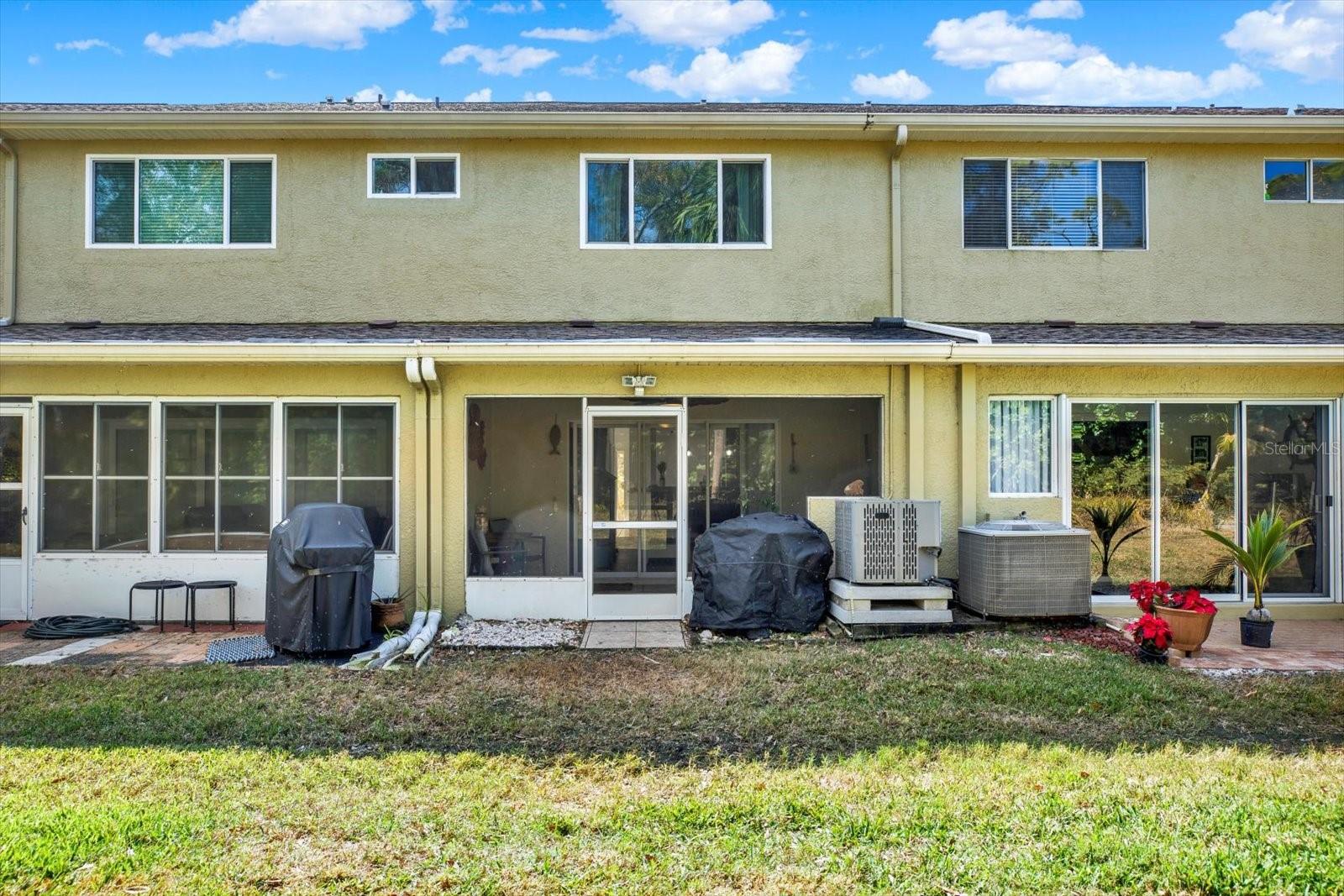 11162 KAPOK GRAND CIR, MADEIRA BEACH, FL — photo 15