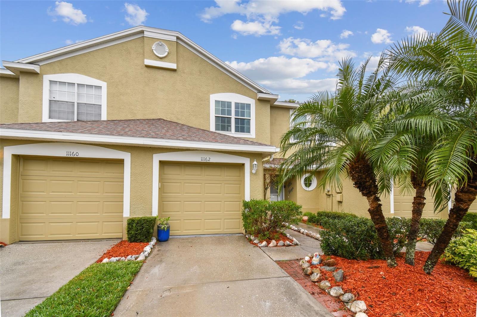 11162 KAPOK GRAND CIR, MADEIRA BEACH, FL — photo 2