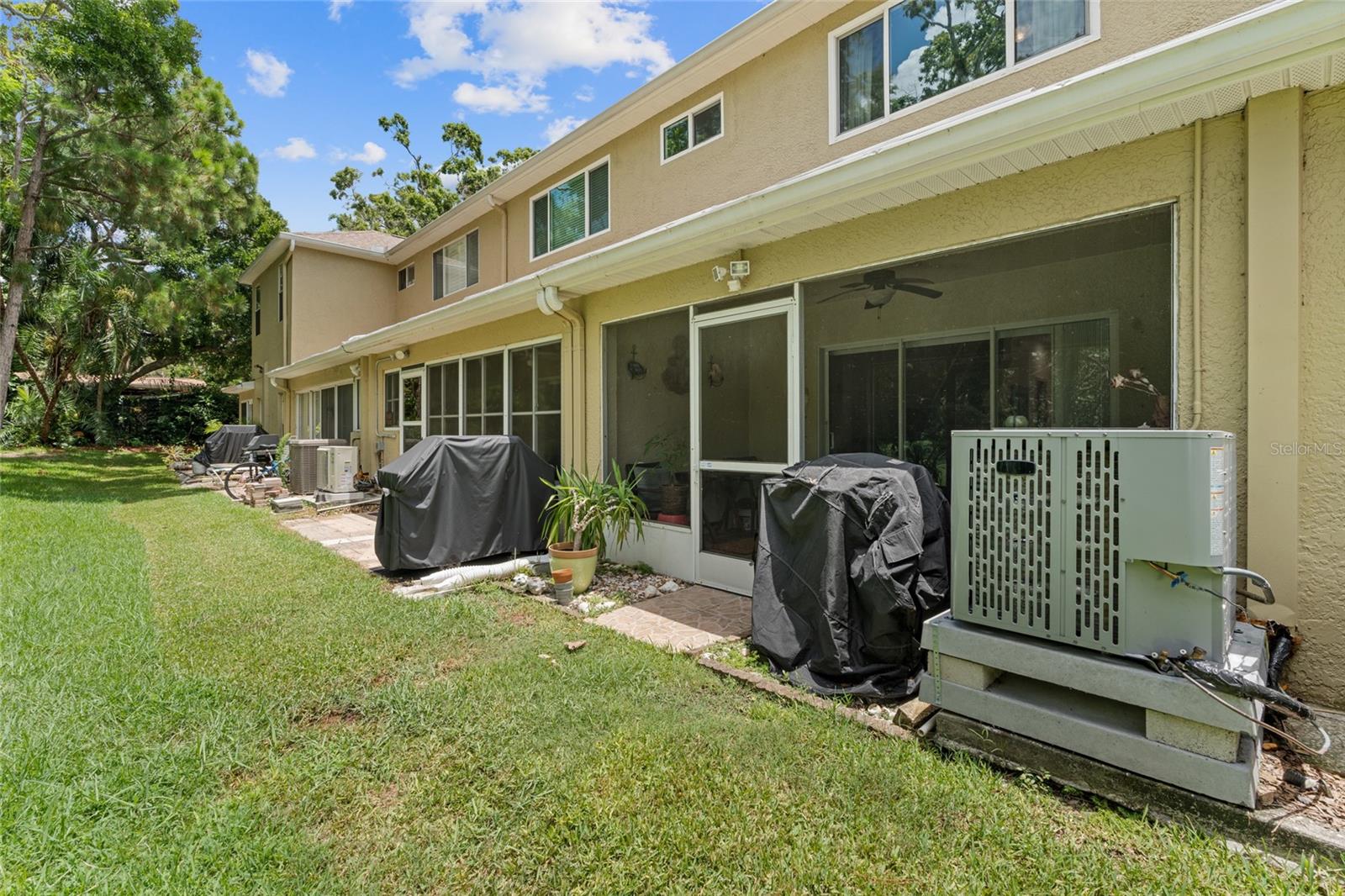 11162 KAPOK GRAND CIR, MADEIRA BEACH, FL — photo 14