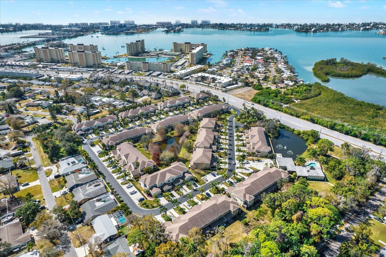 11162 KAPOK GRAND CIR, MADEIRA BEACH, FL — photo 42