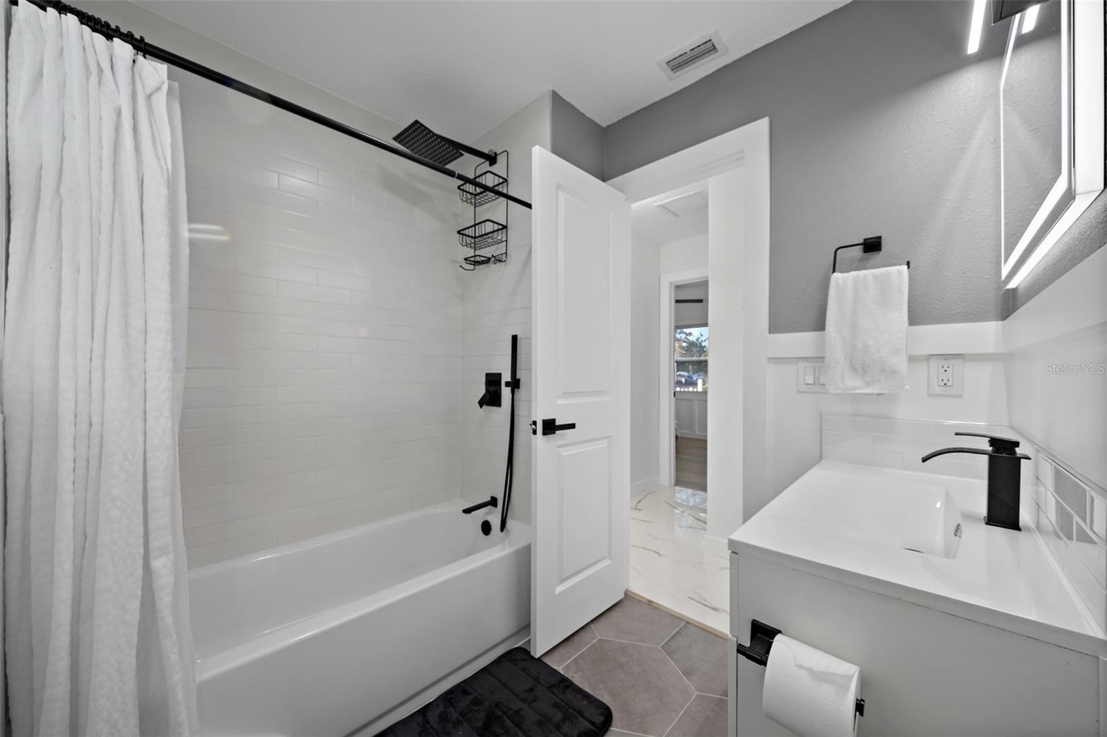 1600 CONNECTICUT AVE NE, ST PETERSBURG, FL — photo 21