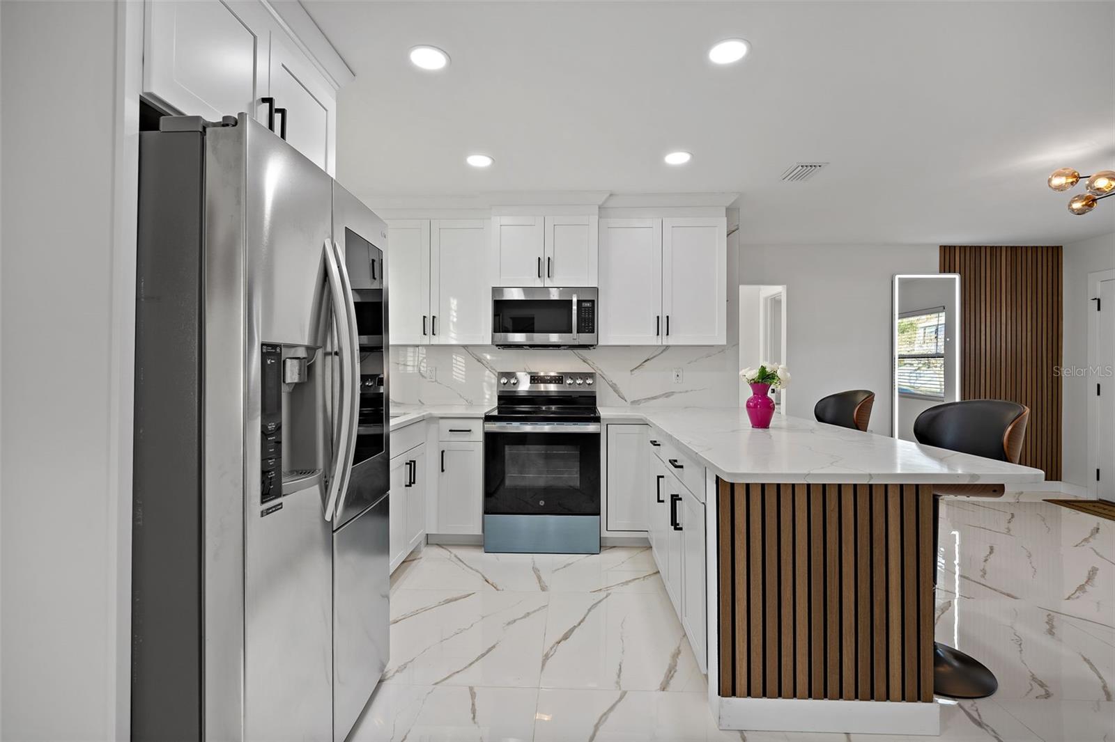 1600 CONNECTICUT AVE NE, ST PETERSBURG, FL — photo 28