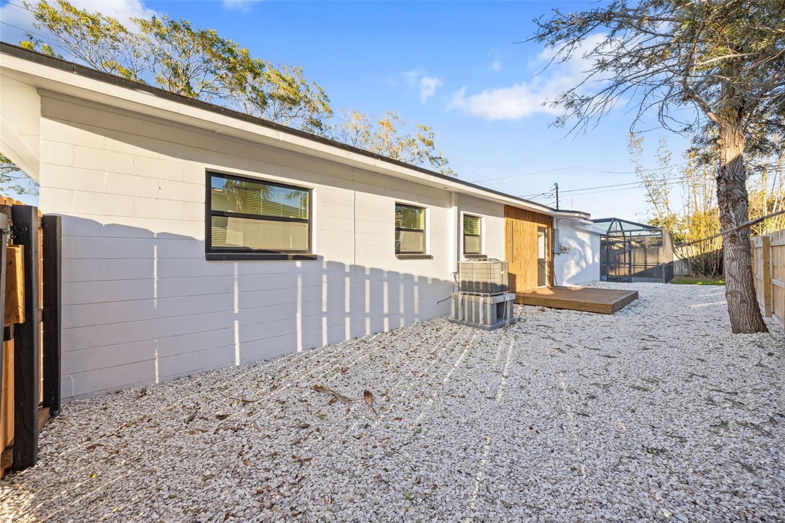 1600 CONNECTICUT AVE NE, ST PETERSBURG, FL — photo 31