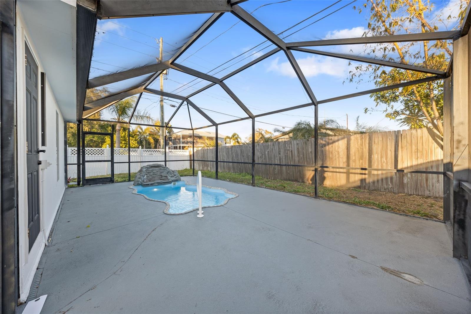 1600 CONNECTICUT AVE NE, ST PETERSBURG, FL — photo 33