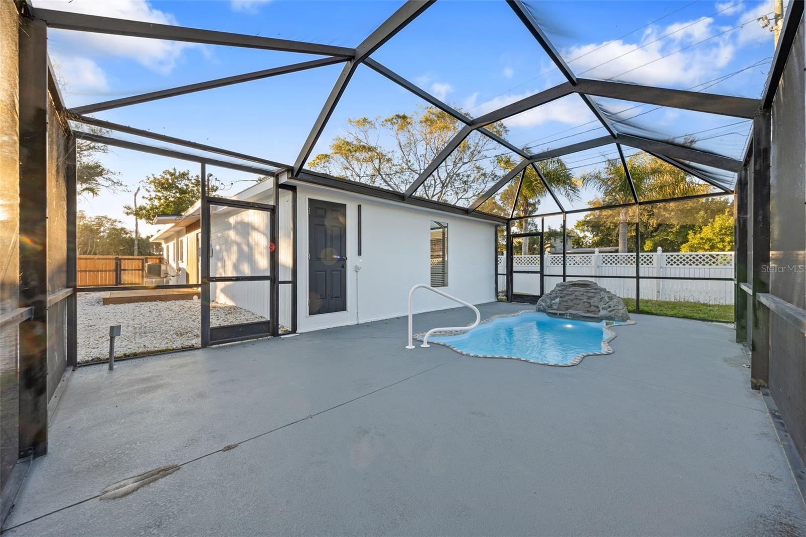 1600 CONNECTICUT AVE NE, ST PETERSBURG, FL — photo 35