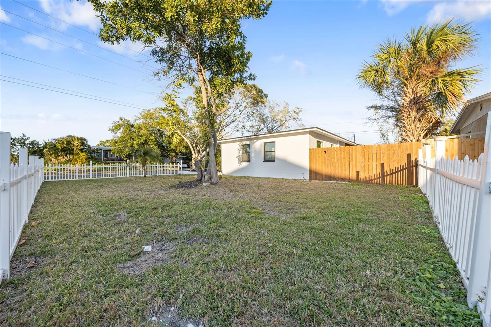 1600 CONNECTICUT AVE NE, ST PETERSBURG, FL — photo 36