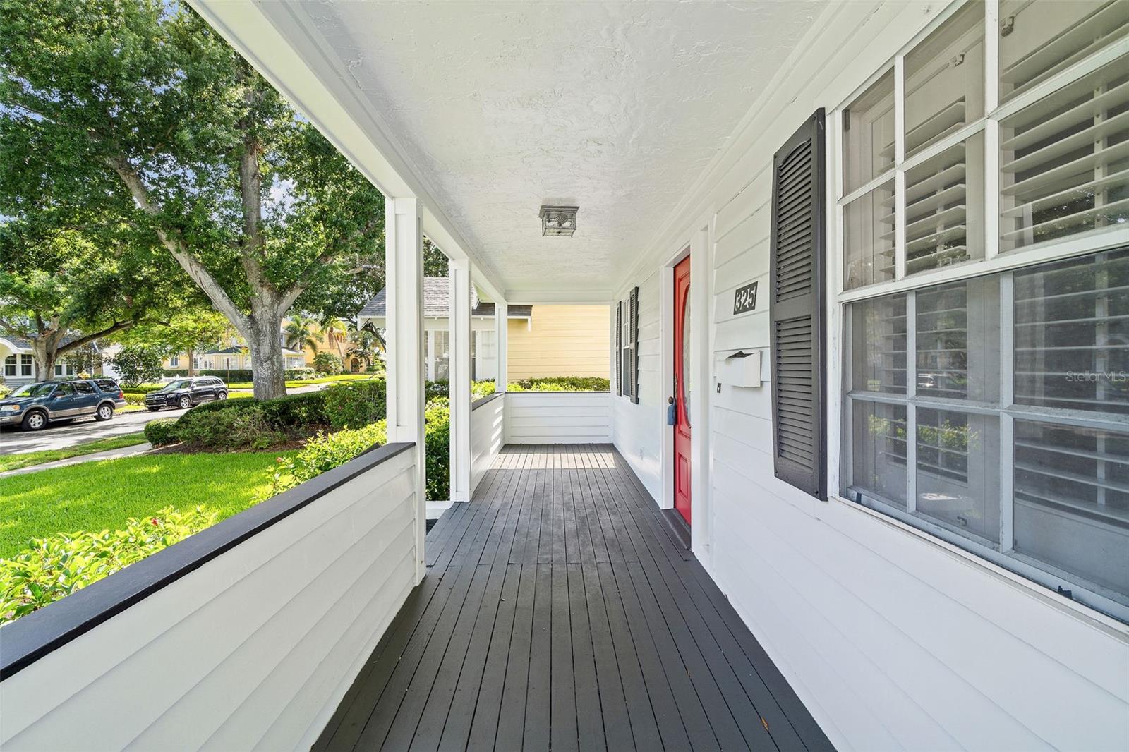 325 17TH AVE NE, ST PETERSBURG, FL — photo 2