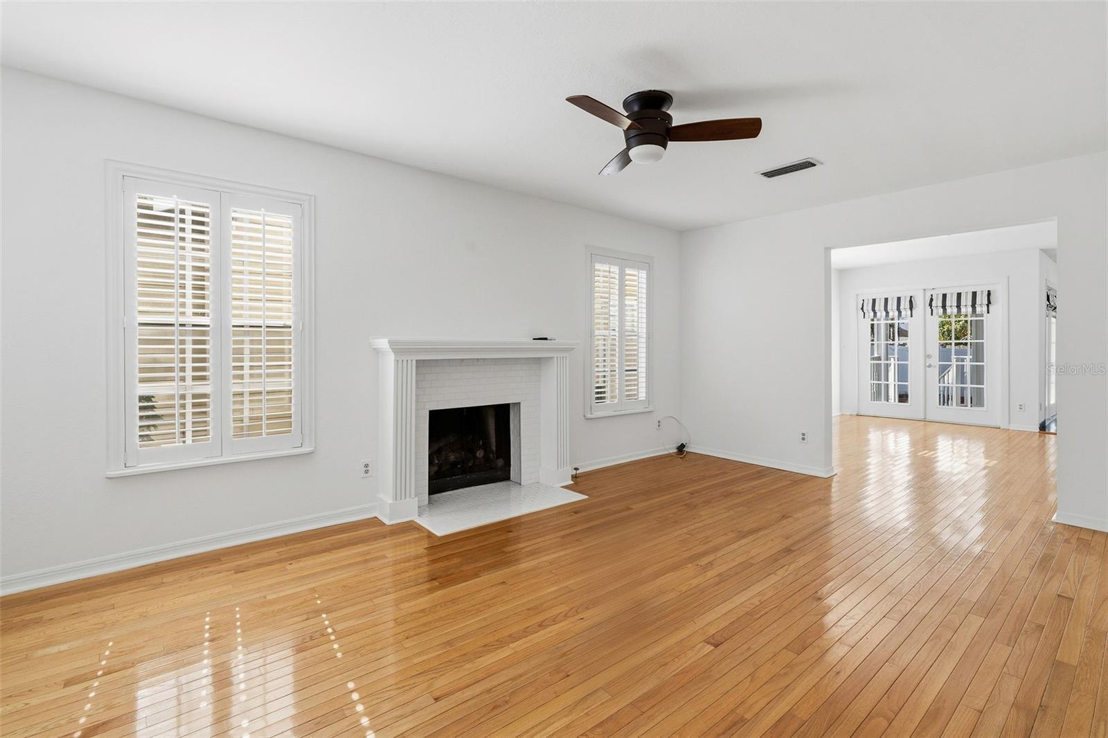 325 17TH AVE NE, ST PETERSBURG, FL — photo 5