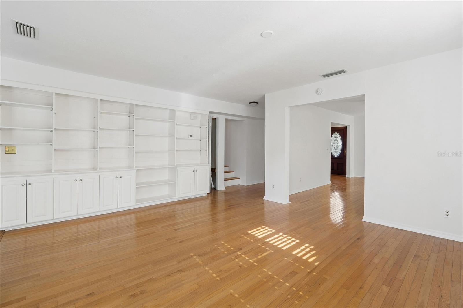 325 17TH AVE NE, ST PETERSBURG, FL — photo 7