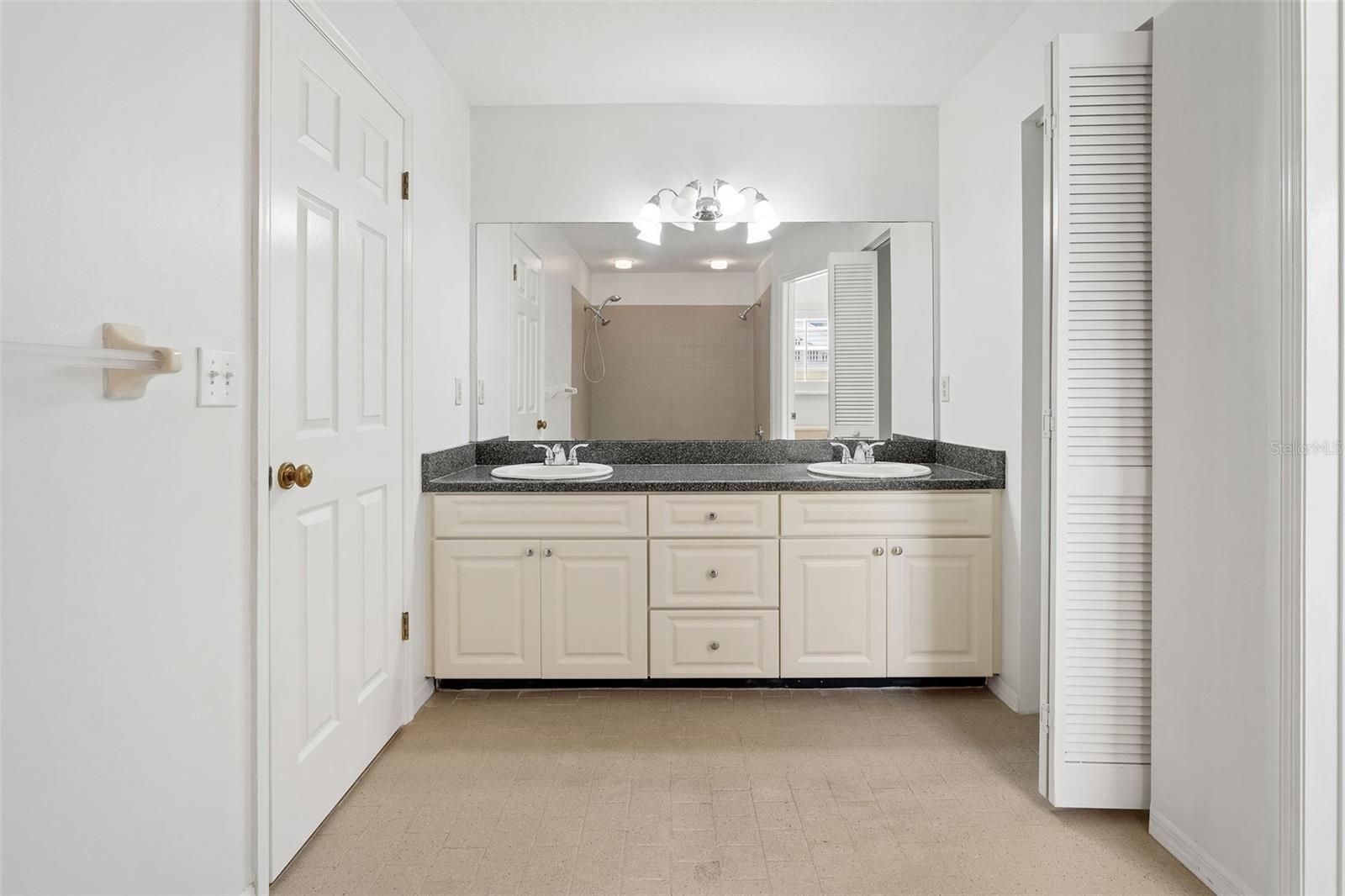325 17TH AVE NE, ST PETERSBURG, FL — photo 20