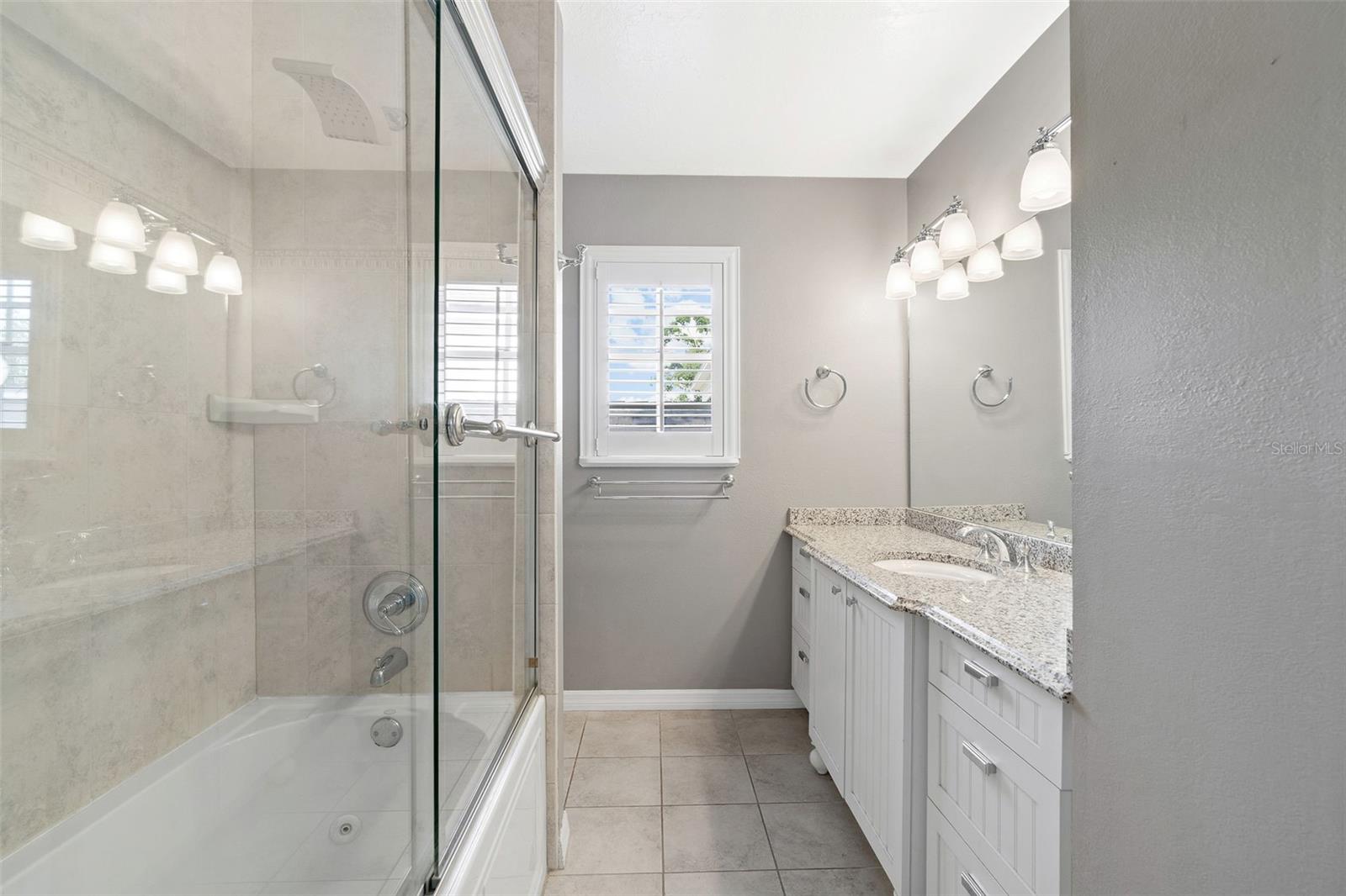 325 17TH AVE NE, ST PETERSBURG, FL — photo 23