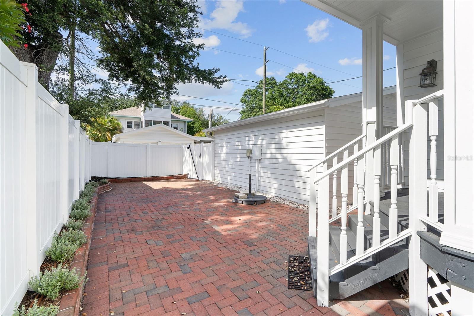 325 17TH AVE NE, ST PETERSBURG, FL — photo 30
