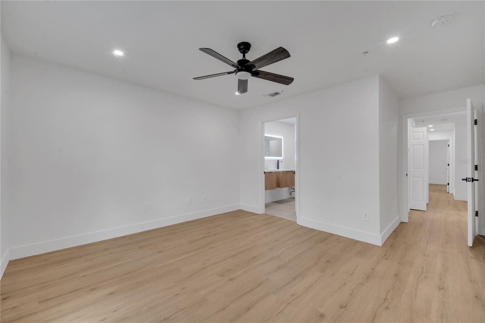 6593 QUEENS BOROUGH AVE #202, ORLANDO, FL — photo 40