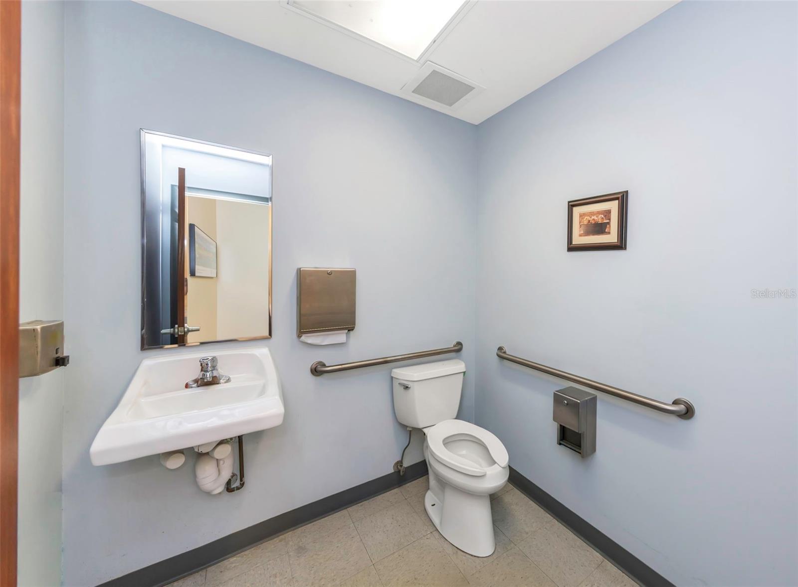 2346 DREW ST #1F, CLEARWATER, FL — photo 2