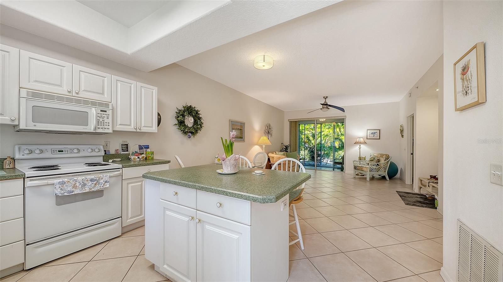 4205 CASTLEBRIDGE LN #1112, SARASOTA, FL — photo 7