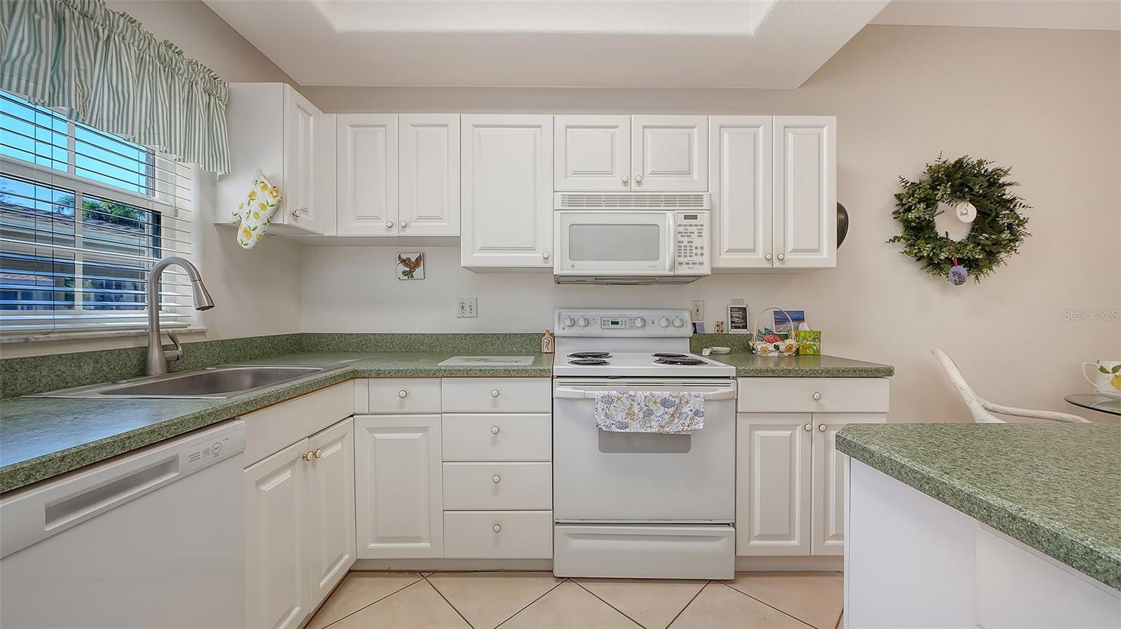 4205 CASTLEBRIDGE LN #1112, SARASOTA, FL — photo 15