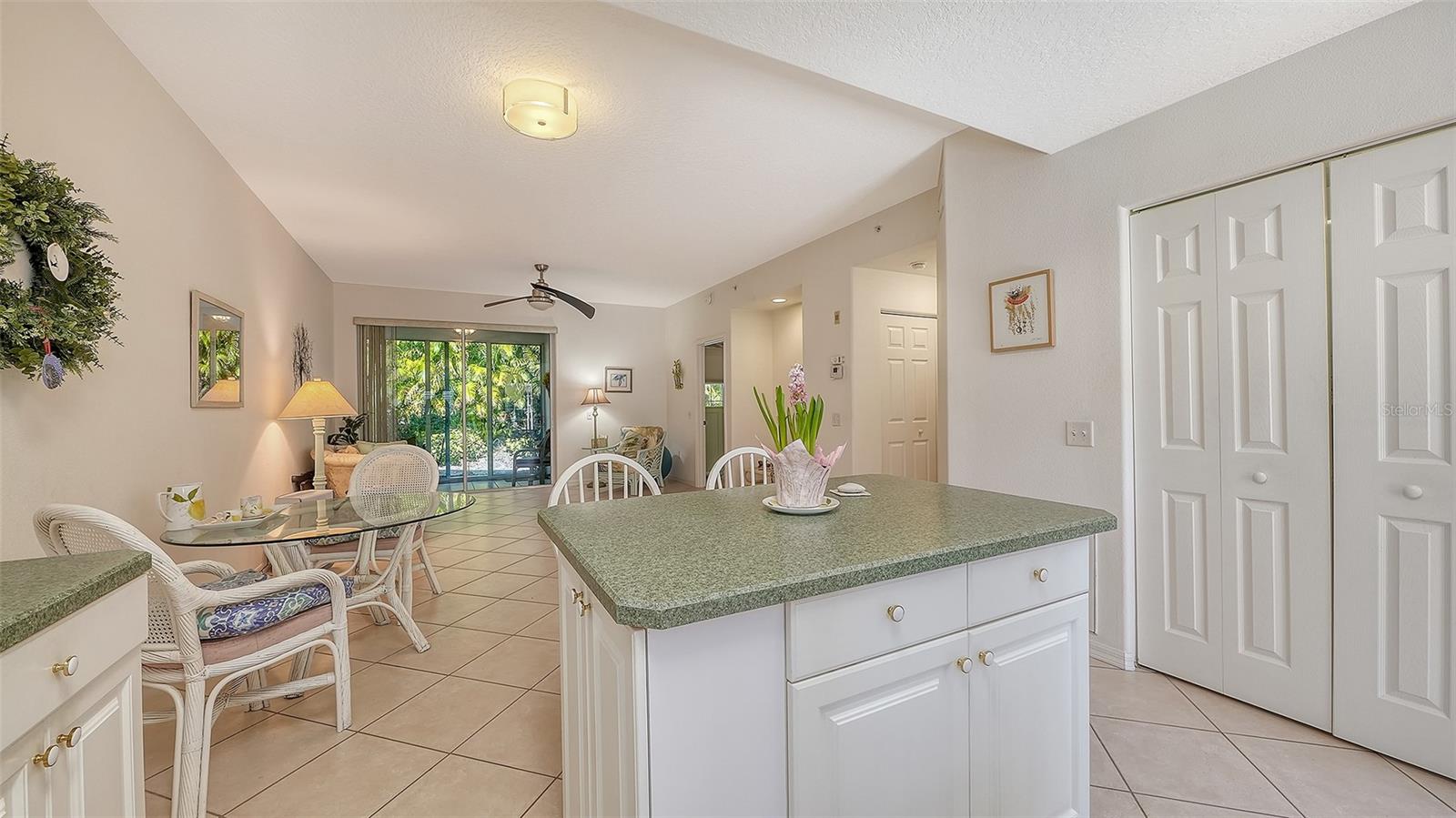 4205 CASTLEBRIDGE LN #1112, SARASOTA, FL — photo 17