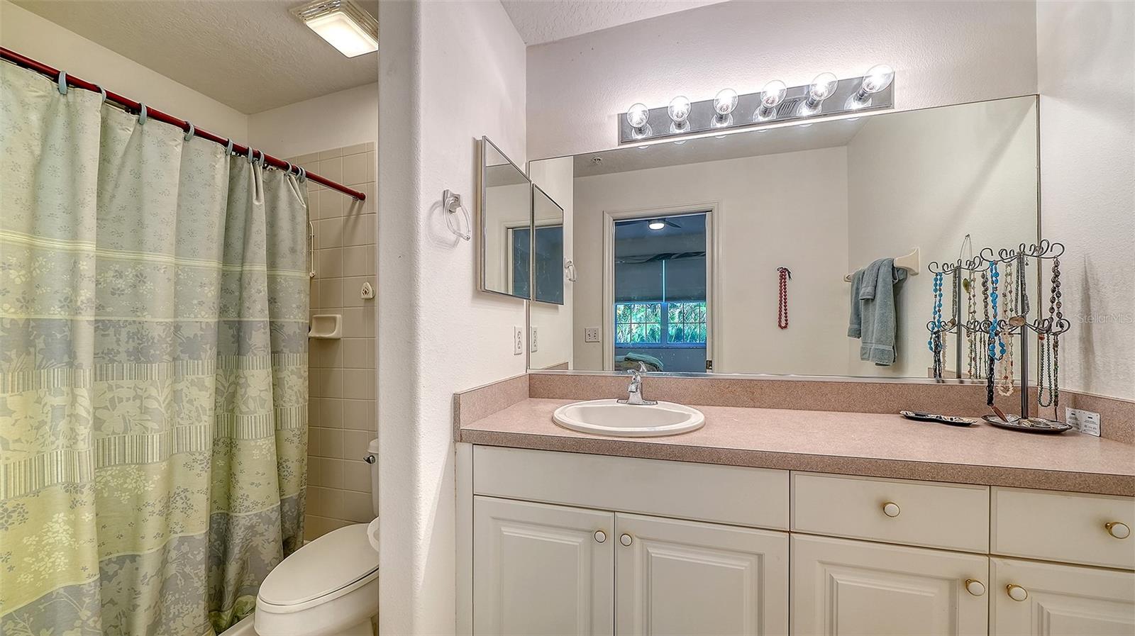 4205 CASTLEBRIDGE LN #1112, SARASOTA, FL — photo 25