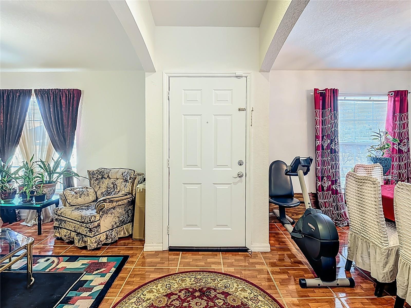 1910 DOLPHIN DR, KISSIMMEE, FL — photo 5