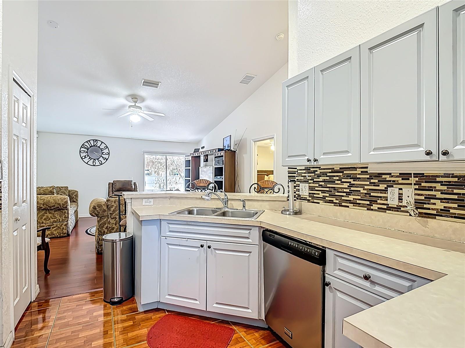1910 DOLPHIN DR, KISSIMMEE, FL — photo 18