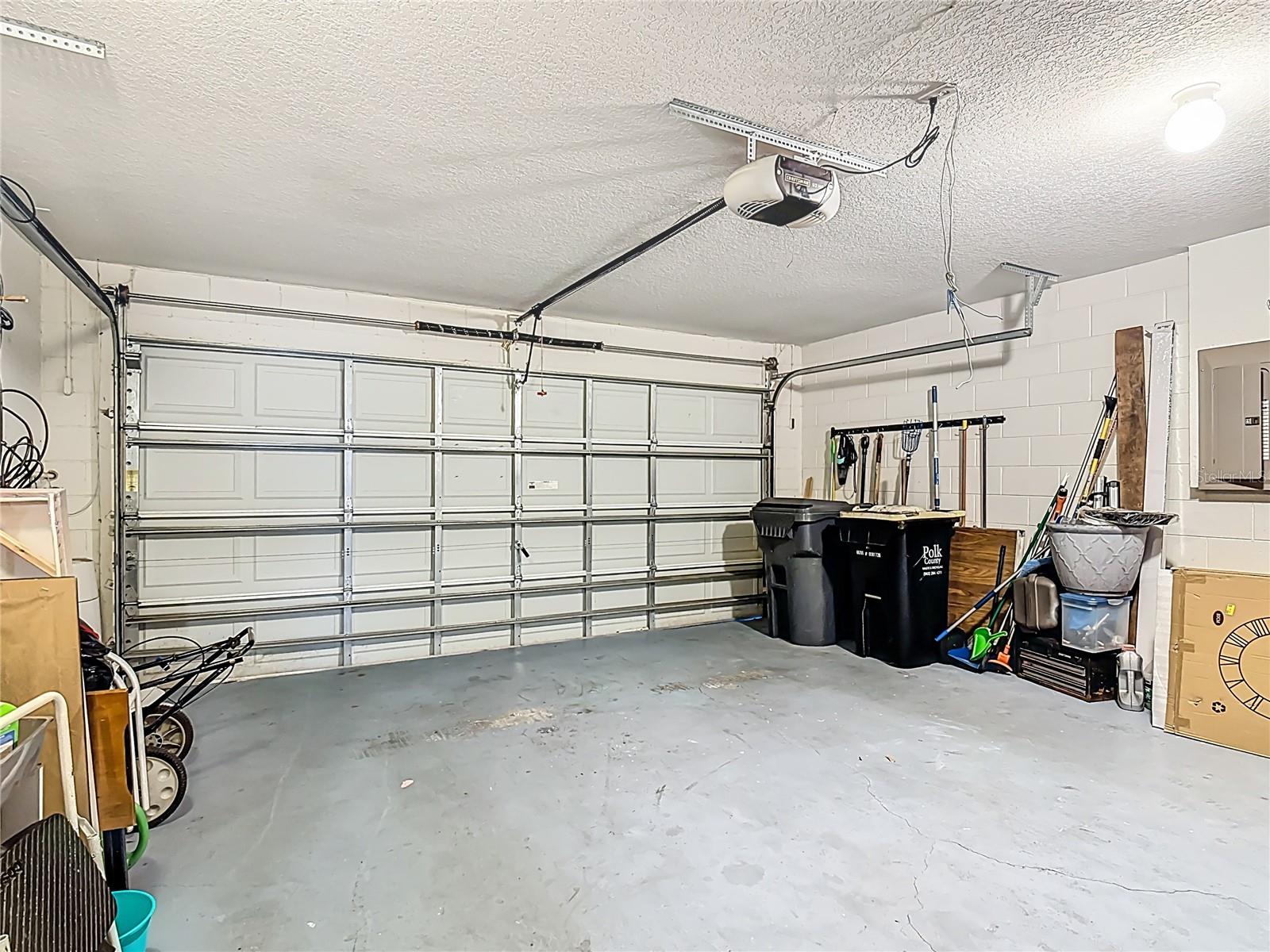 1910 DOLPHIN DR, KISSIMMEE, FL — photo 42