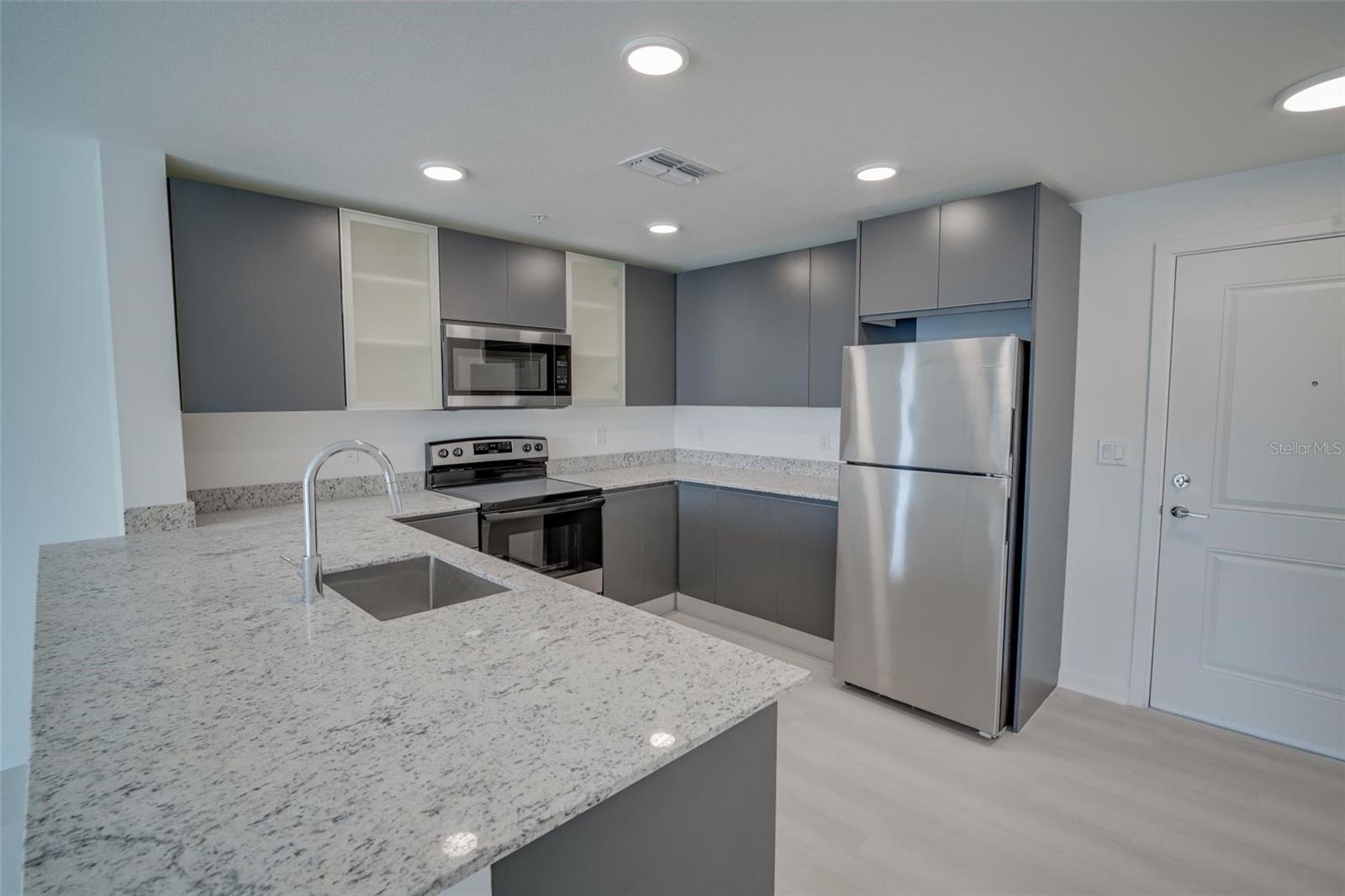 5587 MILLENIA PARK #201, ORLANDO, FL — photo 4