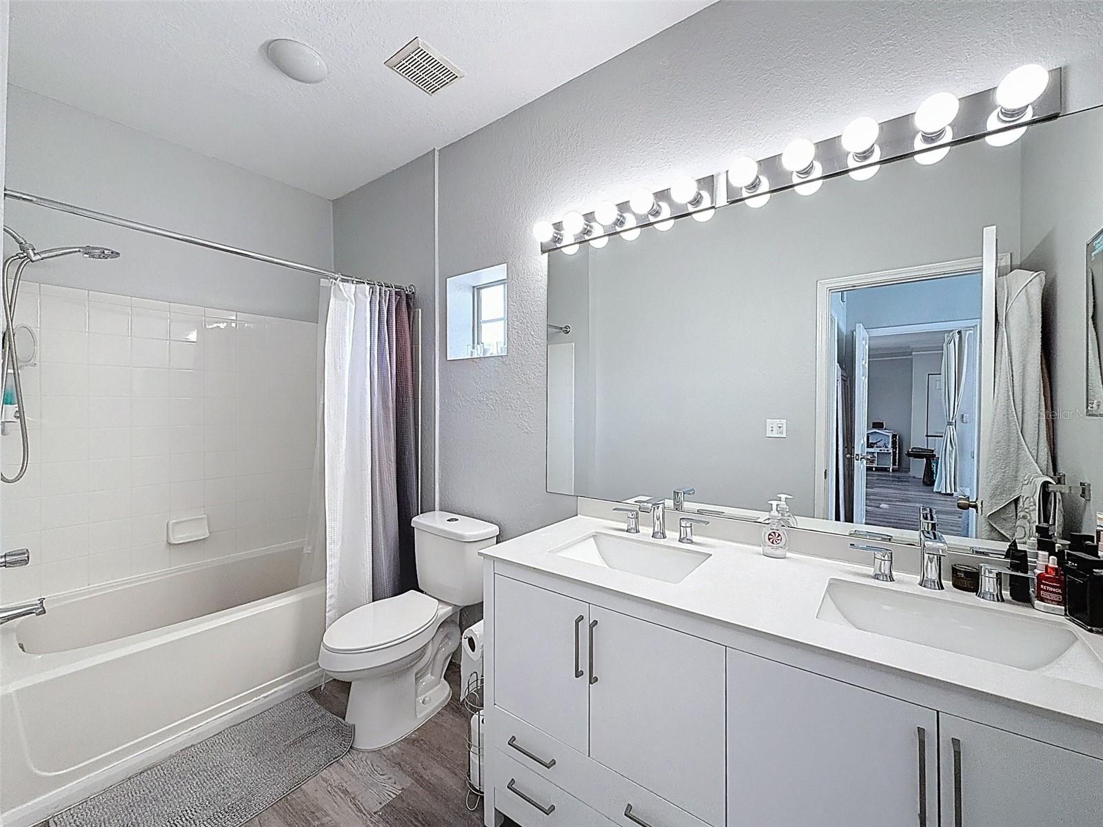 4340 BAYSIDE VILLAGE DR #201, TAMPA, FL — photo 27