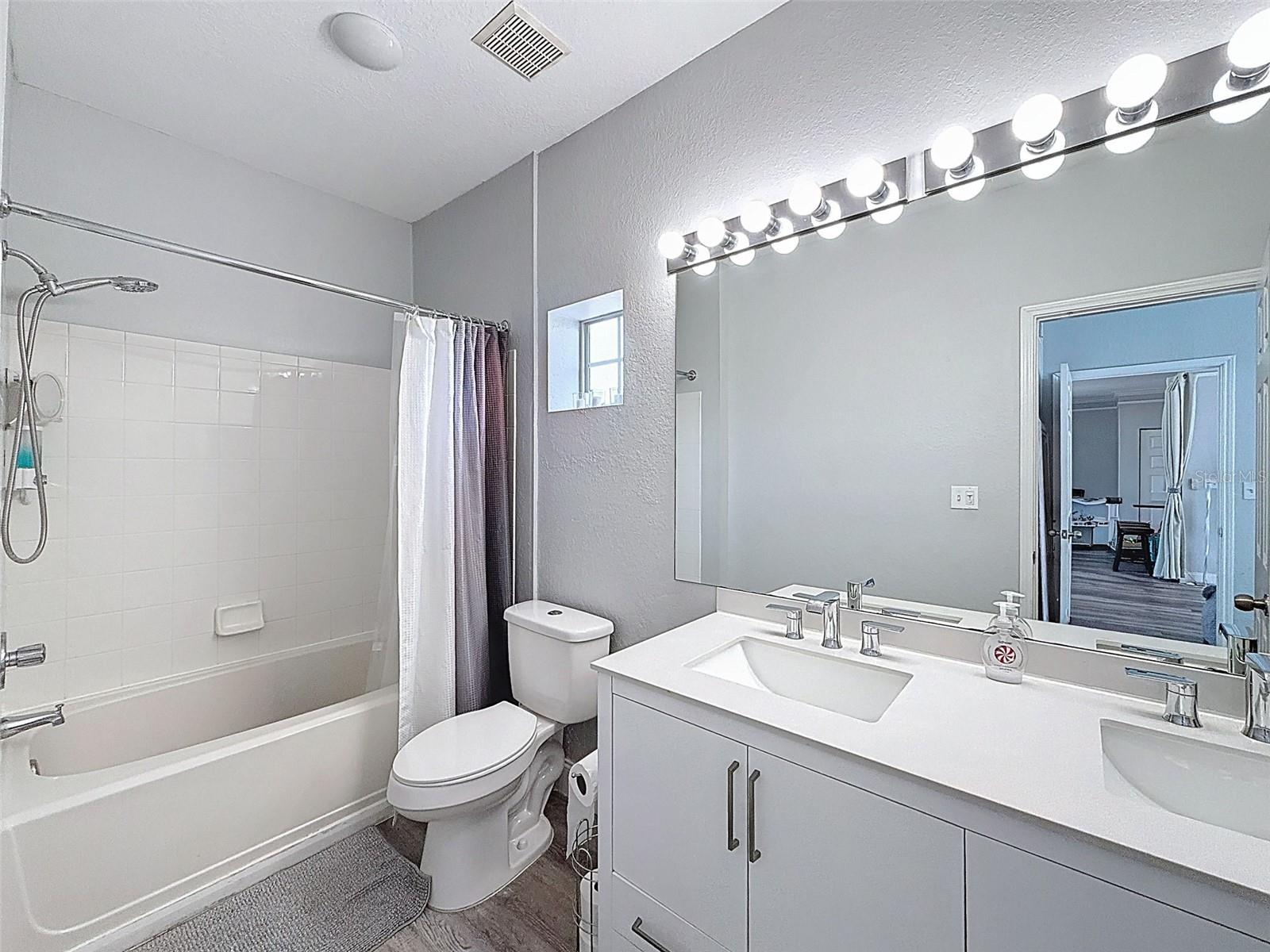 4340 BAYSIDE VILLAGE DR #201, TAMPA, FL — photo 29
