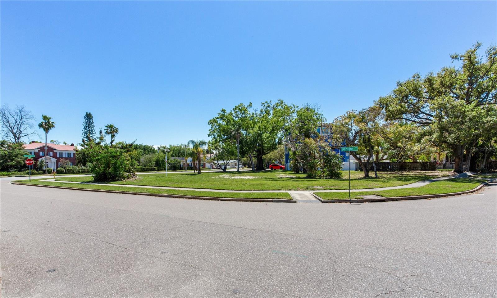 116 W DAVIS BLVD, TAMPA, FL — photo 15