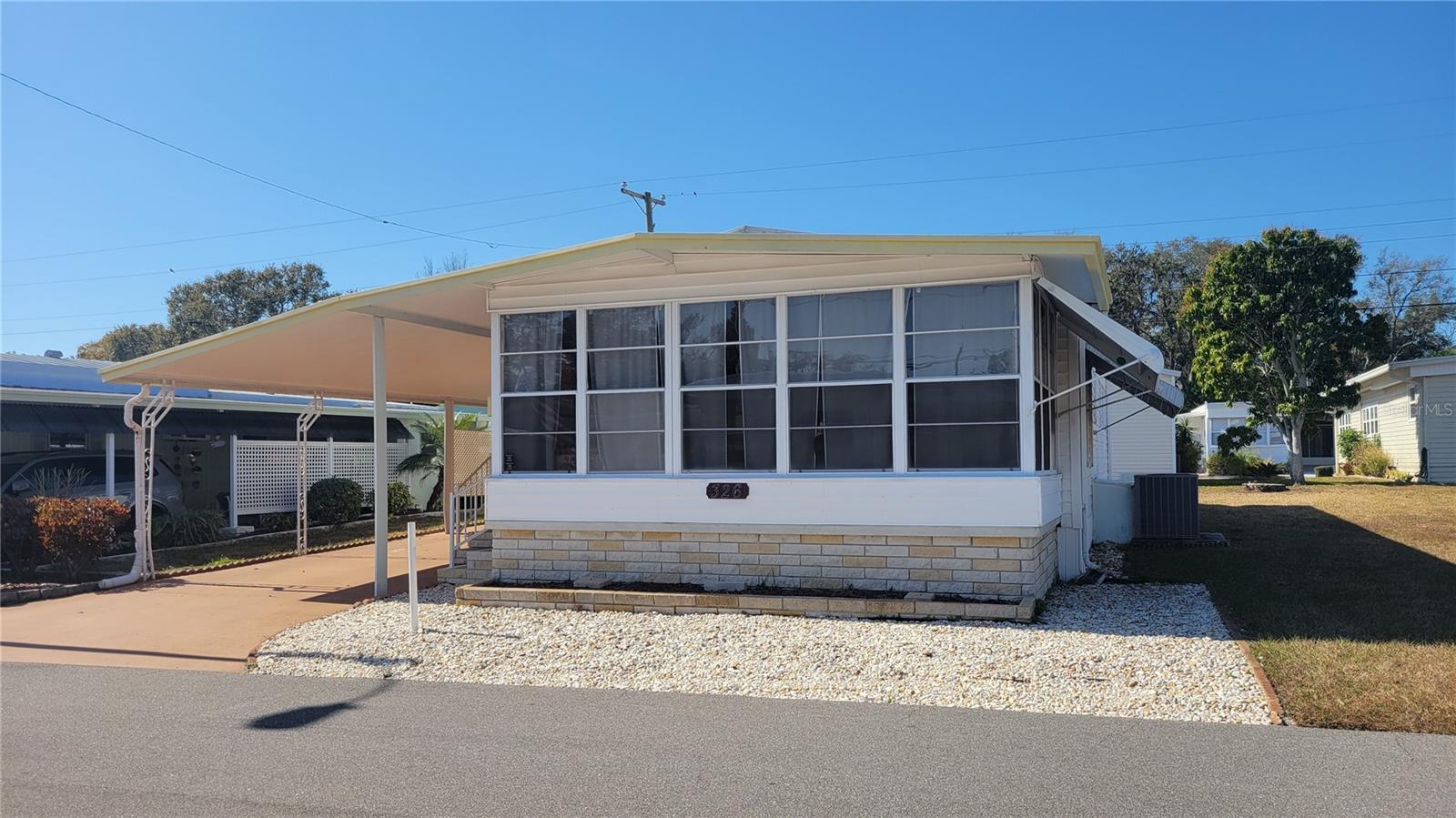 585 SKY HARBOR DR #326, CLEARWATER, FL — photo 4