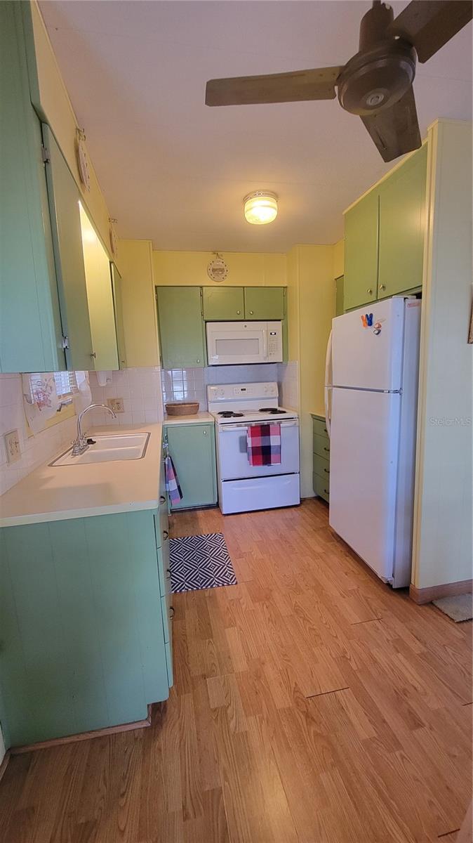 585 SKY HARBOR DR #326, CLEARWATER, FL — photo 5