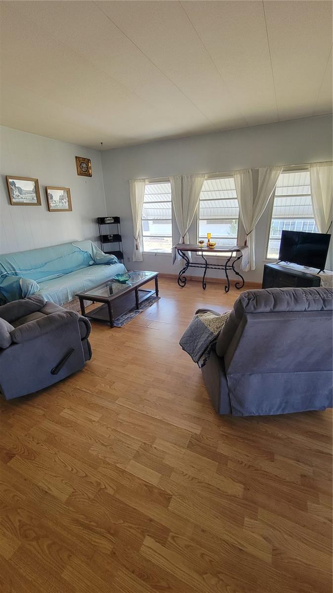 585 SKY HARBOR DR #326, CLEARWATER, FL — photo 9