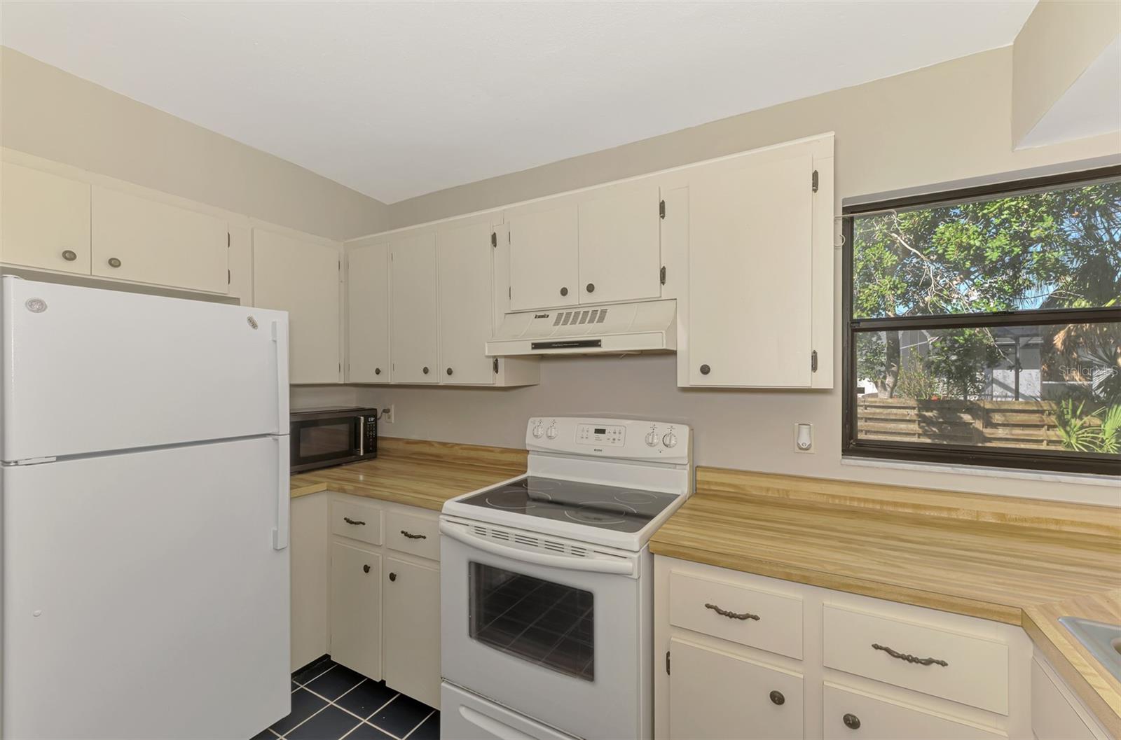 984 N BENEVA RD #T7, SARASOTA, FL — photo 19