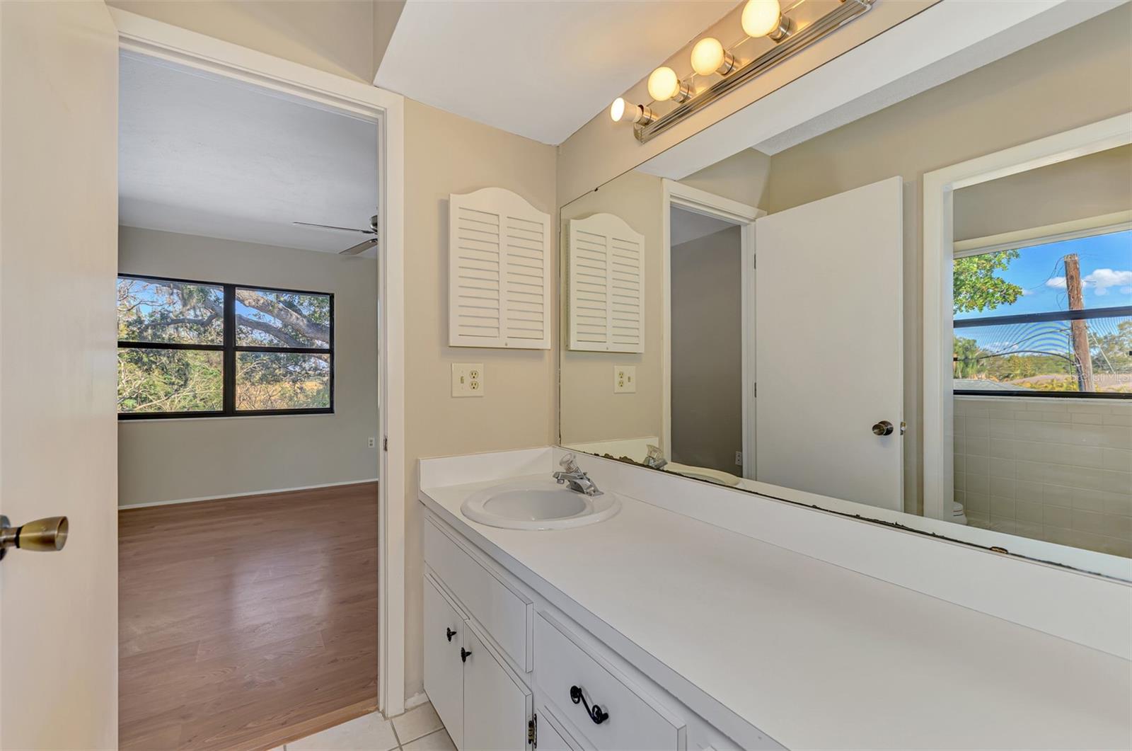 984 N BENEVA RD #T7, SARASOTA, FL — photo 35