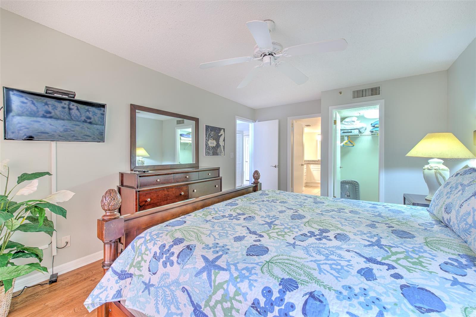 18400 GULF BLVD #2405, INDIAN SHORES, FL — photo 9